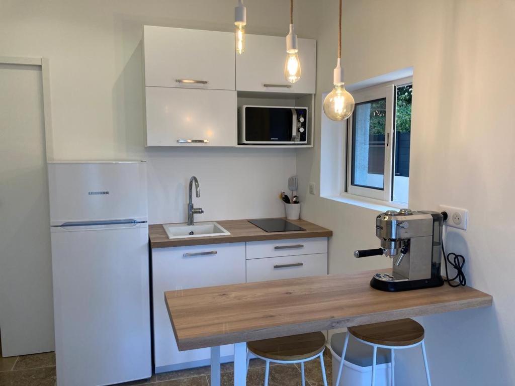 Charmant Studio dans villa - parking - jardin La Seyne-sur-Mer Extérieur photo